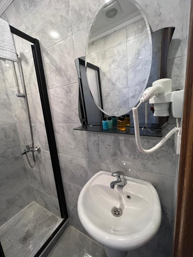 Hotel Arinna Istanbul Exteriör bild