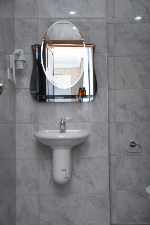 Hotel Arinna Istanbul Exteriör bild